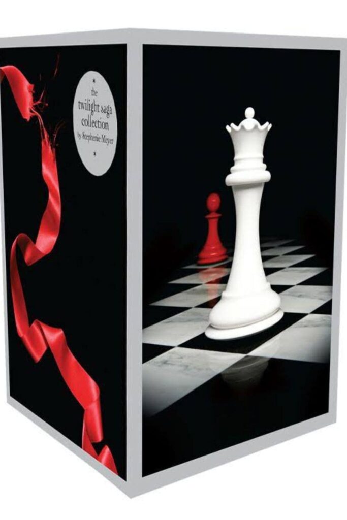 Cover page of _Twilight_ by Stephenie Meyer